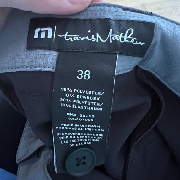 Travis Mathew Wanderlust 9" Black Flat Front Golf Shorts Men's Size 38 - Picture 7 of 7